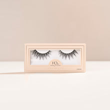 Iconic Lite is a long, flared lash with medium volume and spiky fibers for a subtle cat-eye effect, perfect for bridal looks or everyday wear.