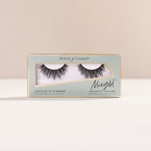 Marigold a llong, rounded lash with bold volume for an eye-opening, glamorous look.