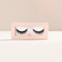 Olivia Mini a short mini round lash with wispy, feathery fibers that mimic a natural lash lift. 