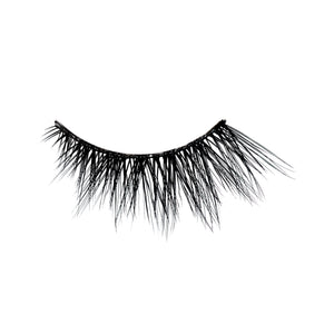 Iconic Lite Demi a long, flared half lash with medium volume and spiky fibers for a subtle cat-eye effect.