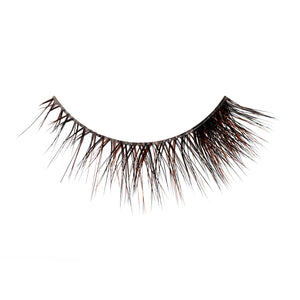 Macchiato a short natural lash with denser outer corners and wispy texture for an everyday look, featuring a unique blend of black, brown, and red wine fibers for natural dimension.