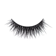 Olivia Mini a short mini round lash with wispy, feathery fibers that mimic a natural lash lift. 