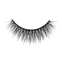 Pixie Mini a mini round lash with medium length and volume for a doll-like, eye-opening effect.