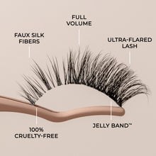 Show Off lash features.