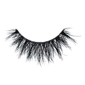 Stella Luxe a round lash with bold volume, extra-long length, and a textured 3D effect.